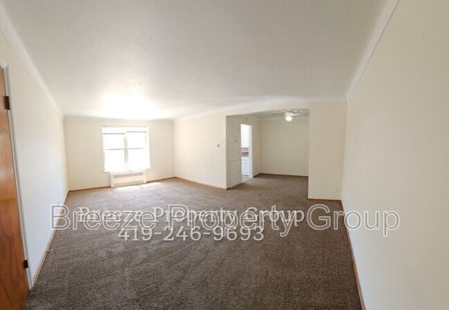 property at 2445 W Bancroft St