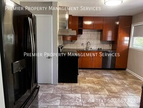 607 Southview Dr in Louisville, KY - Building Photo - Building Photo