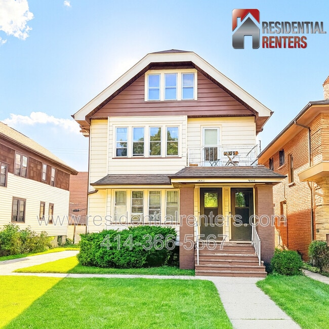 property at 4435 N Cramer St