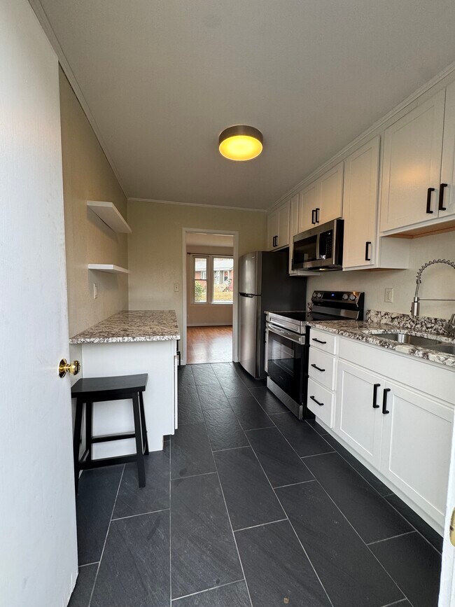 61 Trowbridge Ln in Brevard, NC - Building Photo - Building Photo