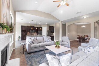 5401 Coral Bean Cove in Spicewood, TX - Building Photo - Building Photo