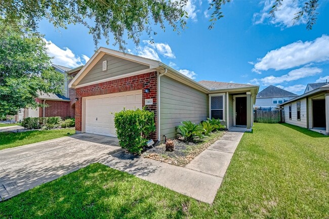 26123 Parkman Grove Dr