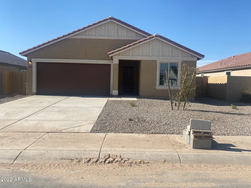 2052 E Velvet Pl in Casa Grande, AZ - Building Photo