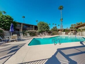 77845 California Dr, Unit D7 in Palm Desert, CA - Building Photo - Building Photo