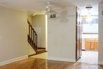 93 Wynwood Dr in Enfield, CT - Building Photo - Building Photo