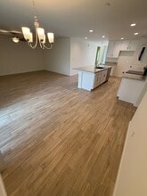 301 Stork Ct in Delano, CA - Building Photo - Building Photo