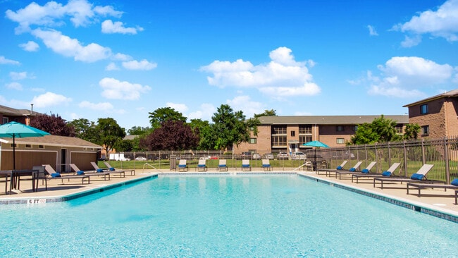 Castlebrook Apartments in New Castle, DE - Foto de edificio - Building Photo