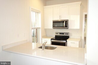 228 S Mill Rd-Unit -233 in Kennett Square, PA - Building Photo - Building Photo