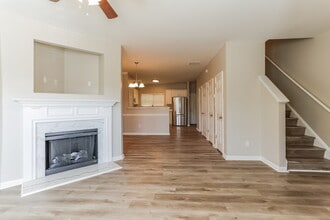 5480 Sierra Trl in College Park, GA - Building Photo - Building Photo