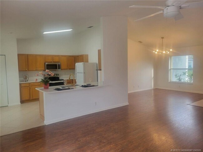 property at 1841 SW Starman Ave