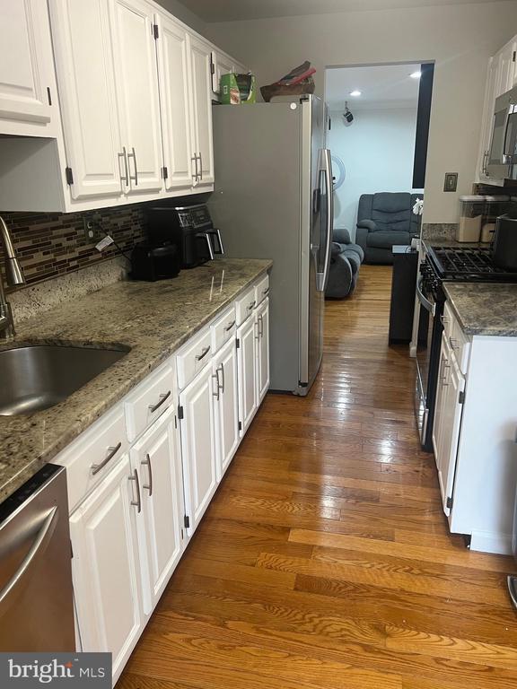 14432 Four Chimney Dr in Centreville, VA - Building Photo - Building Photo