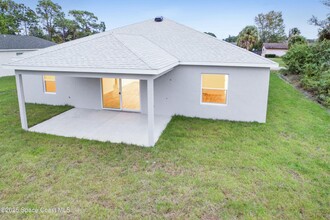 362 Comet Ave SE in Palm Bay, FL - Building Photo - Building Photo