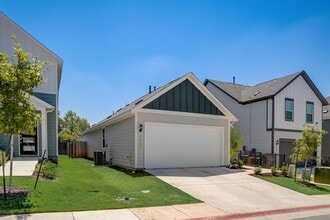 5407 Jason Dr in Austin, TX - Foto de edificio - Building Photo