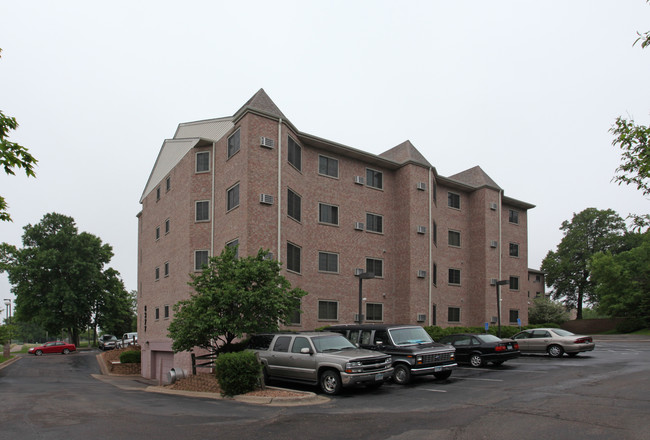 Woodland Mounds Senior Apartments in Osseo, MN - Building Photo - Building Photo