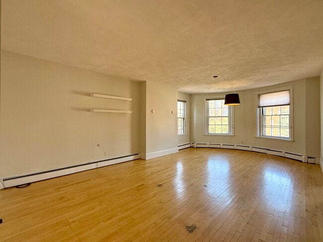 550 Tremont St, Unit 3 in Boston, MA - Foto de edificio - Building Photo