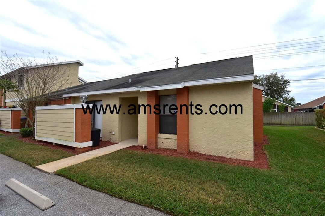 58 Silver Park Cir in Kissimmee, FL - Building Photo