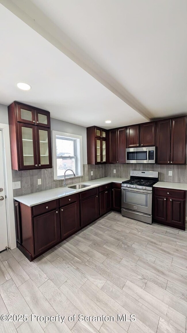 property at 124 Willow St