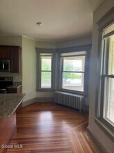 44 Elliot Rd in East Greenbush, NY - Building Photo - Building Photo