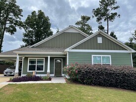 821 Bristol Court in Auburn, AL - Building Photo