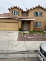 15640 Inca Way in Victorville, CA - Building Photo