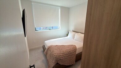 121 NE 5th St, Unit SI FL32-ID1502196P in Miami, FL - Foto de edificio - Building Photo