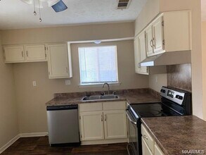 40 Glenwood Ct in Millbrook, AL - Building Photo - Building Photo