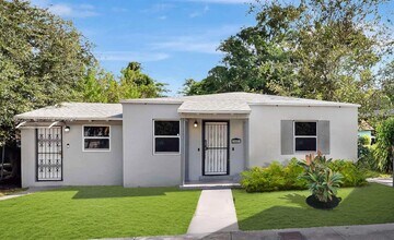 5329 NW 8th Ave in Miami, FL - Building Photo - Building Photo