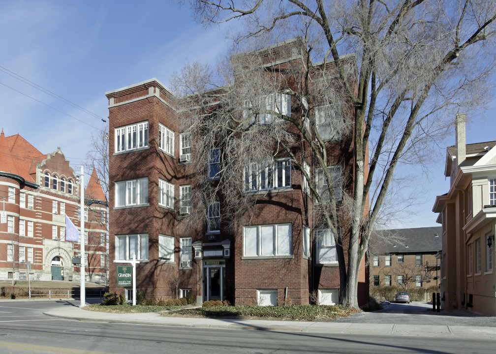 La Tosca in Cincinnati, OH - Building Photo