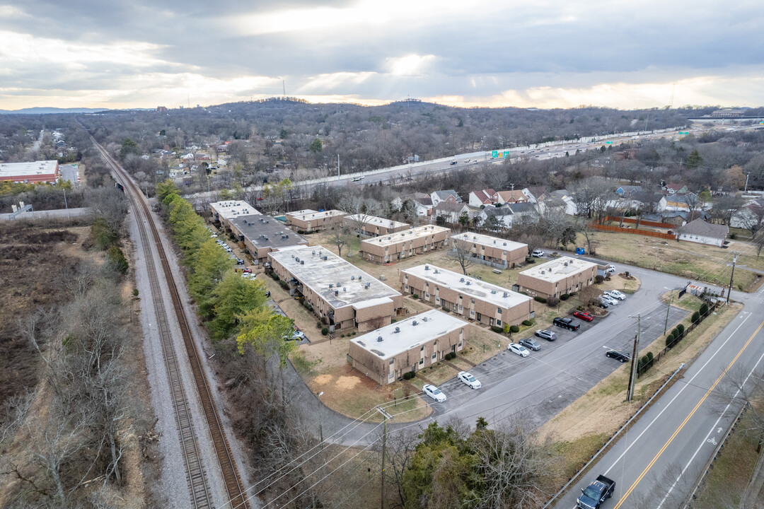 Quail Creek in Madison, TN - Building Photo