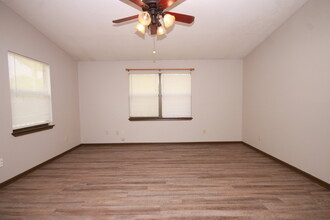 1594 Sunny Ridge Ln in Cantonment, FL - Building Photo - Building Photo