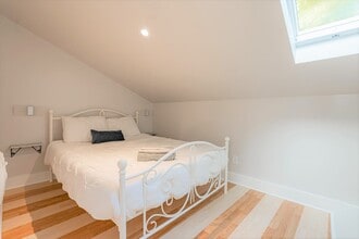 214 E. 32nd St., Unit D (Carriage House) in Savannah, GA - Building Photo - Building Photo