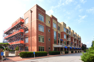 Captain's Watch in Cincinnati, OH - Foto de edificio - Building Photo