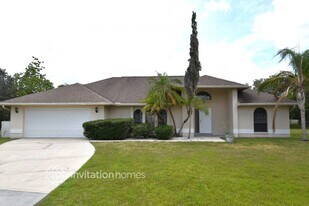 209 Uruguay Dr in Punta Gorda, FL - Building Photo