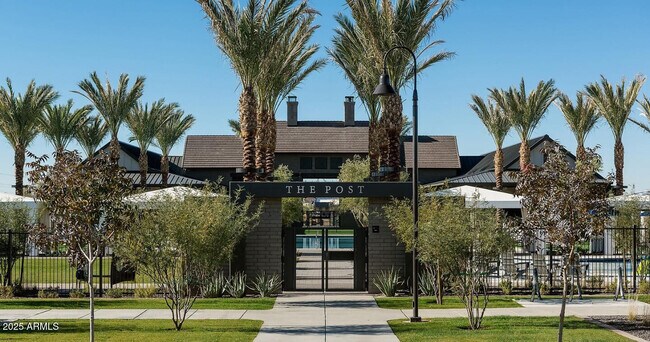 26425 N 22nd Dr in Phoenix, AZ - Building Photo - Building Photo