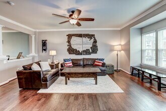 7067 Kona Dr in Gainesville, VA - Building Photo - Building Photo