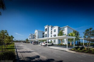 14121 Heritage Landing Blvd in Punta Gorda, FL - Building Photo