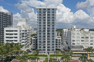 Royal Club in Miami Beach, FL - Building Photo - Building Photo