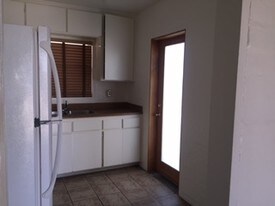 73544 Cedar Dr in Twentynine Palms, CA - Building Photo