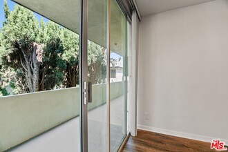 11978 Kiowa Ave in Los Angeles, CA - Building Photo - Building Photo
