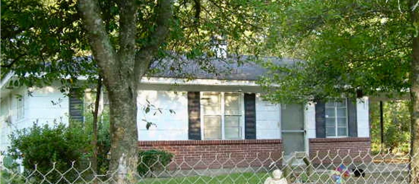 1407 Elva St in Albany, GA - Building Photo