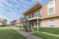 Bayou Palms Apartments in Houston, TX - Building Photo - Building Photo