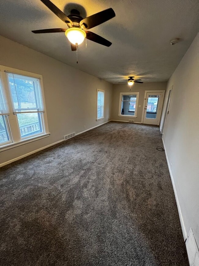 4519 4th Ave in Moline, IL - Building Photo - Building Photo