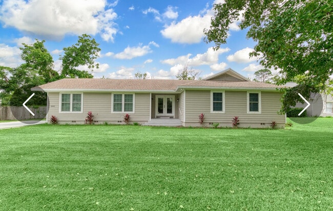 3030 Amelia Rd in Fernandina Beach, FL - Building Photo - Building Photo