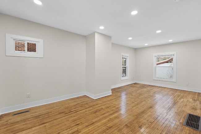 1814 E Linnwood Ave in Milwaukee, WI - Foto de edificio - Building Photo