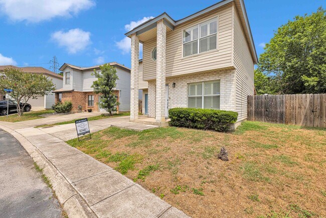 9230 New Kenton in San Antonio, TX - Building Photo - Building Photo