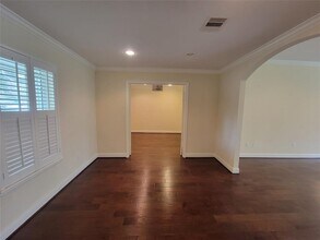 1007 Blue Willow Dr in Houston, TX - Building Photo - Building Photo