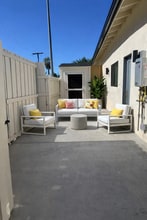 6641 Glade Ave, Unit 6639 Glade in Woodland Hills, CA - Building Photo - Building Photo