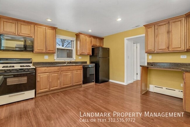 6 E Eureka Dr in Lemont, IL - Building Photo - Building Photo