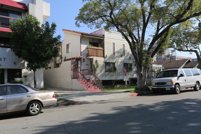 333 Myrtle St in Glendale, CA - Building Photo - Building Photo