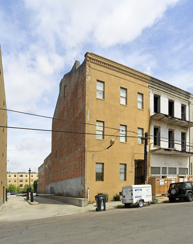 1725 Carondelet St in New Orleans, LA - Building Photo - Building Photo